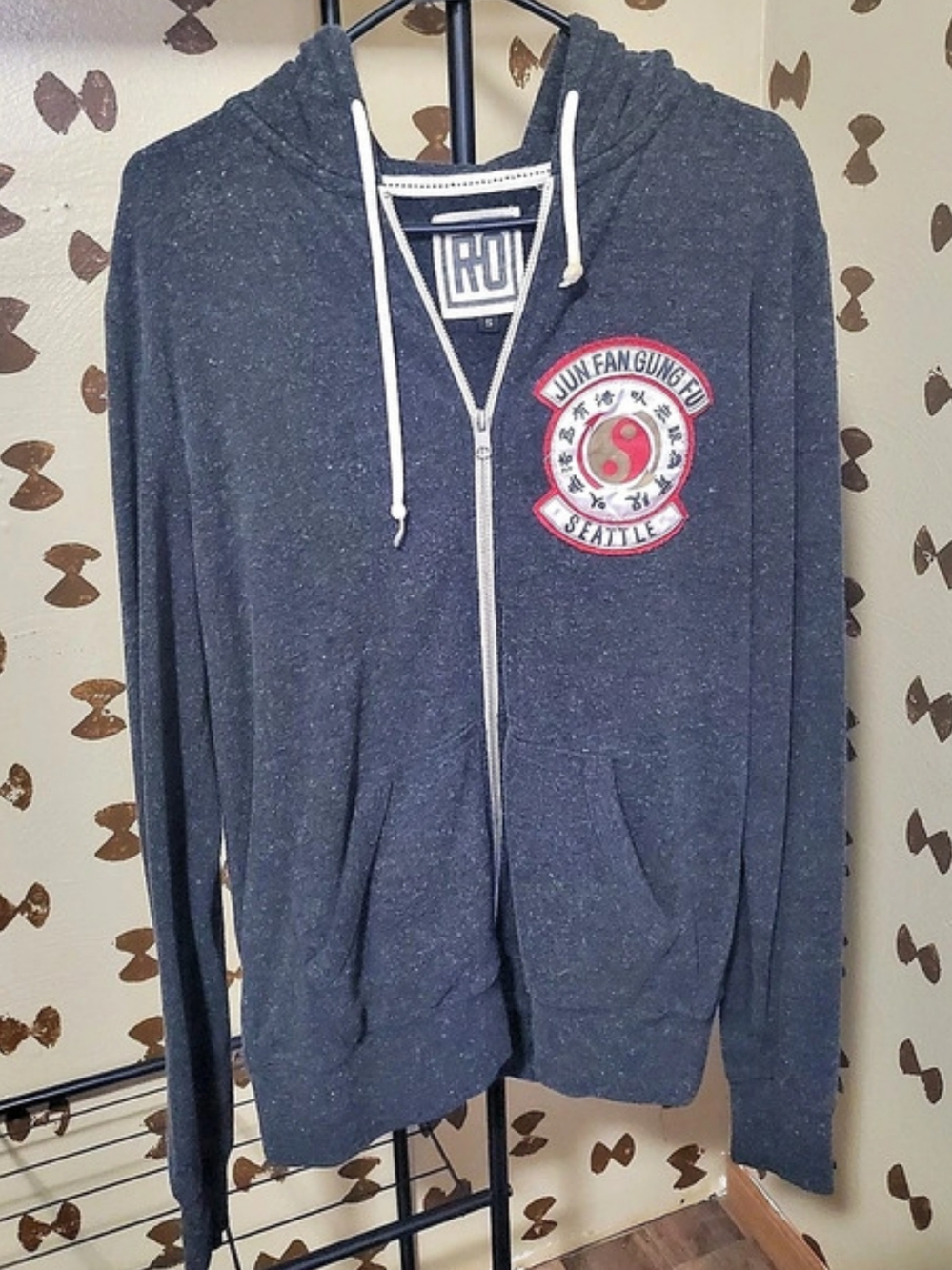 Bruce Lee Gyms, Kung Fu, Zip Up Sweater - Roots of Fight - Size Small (Men's)